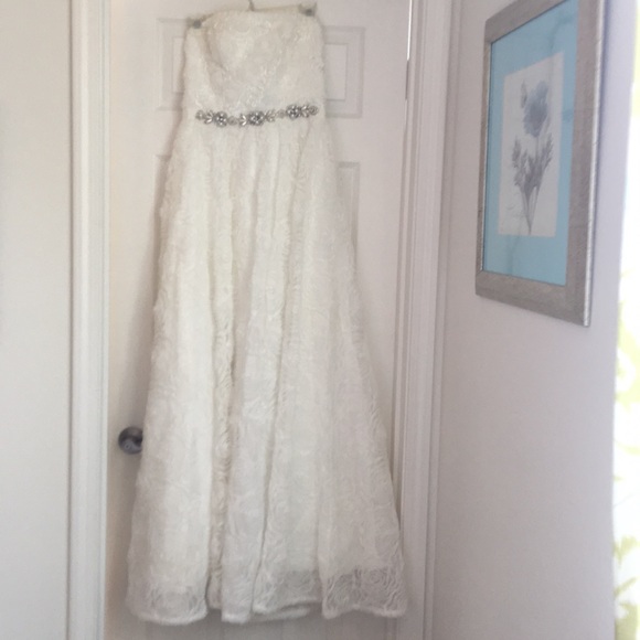 Adrianna Papell Wedding Dress - Picture 1 of 9